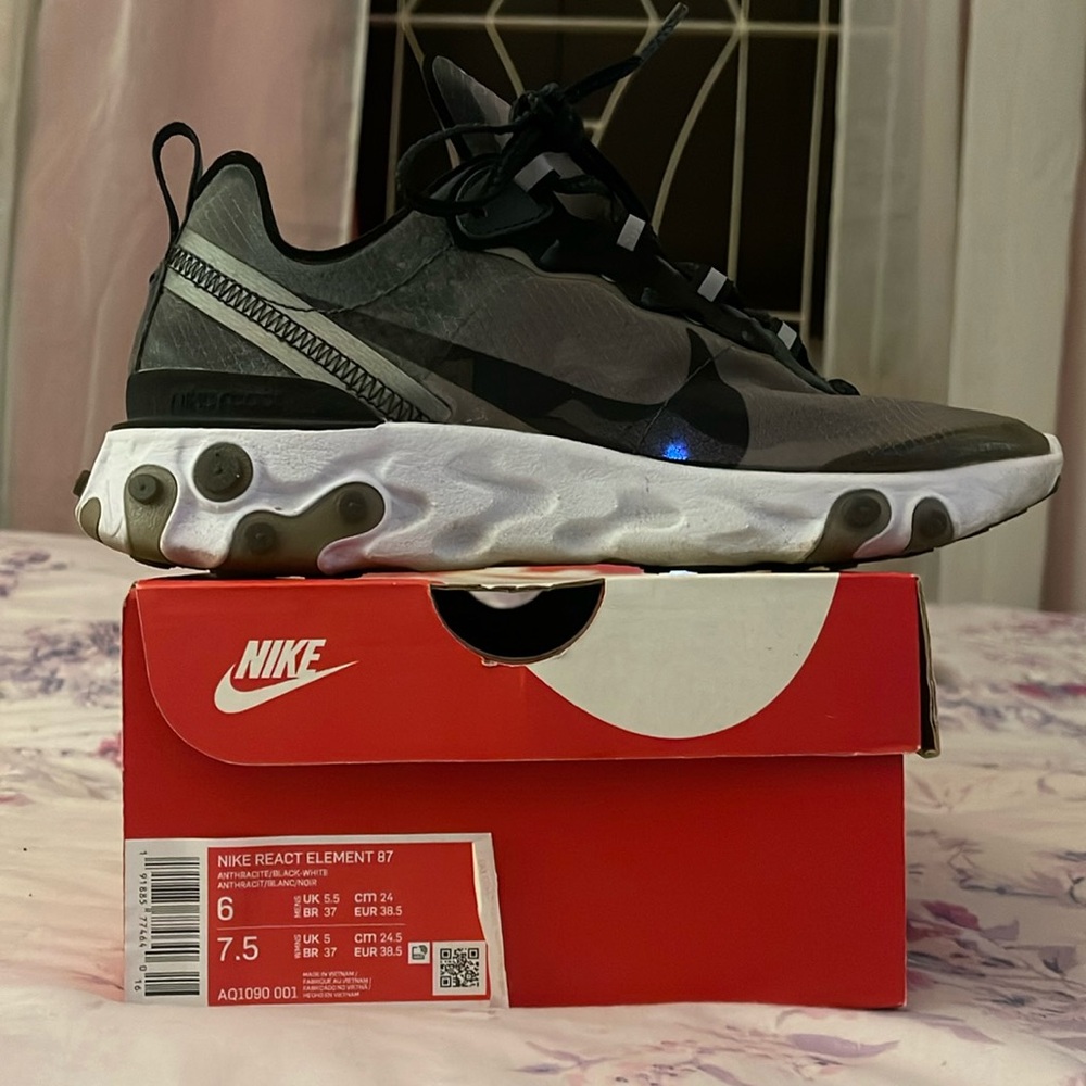 Nike React Element 87